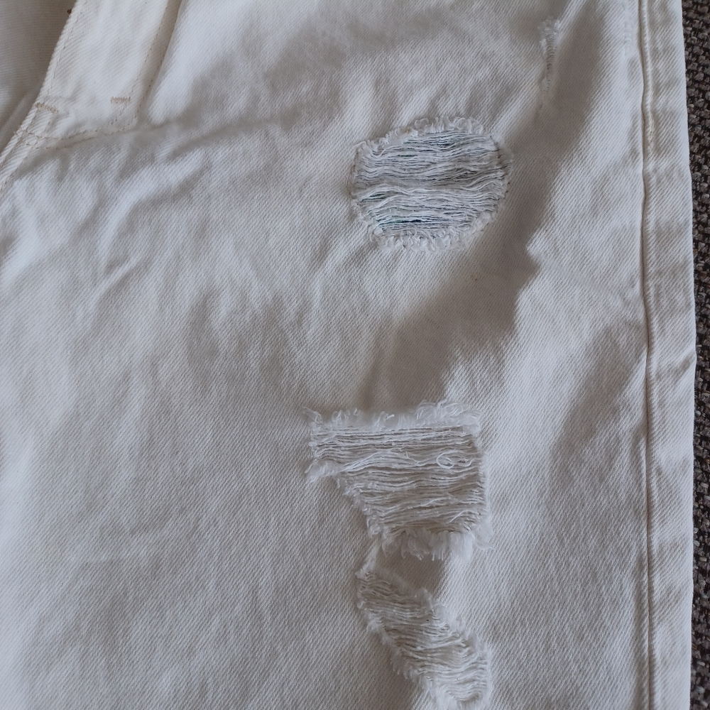 LEVIS - Picture 4 of 6